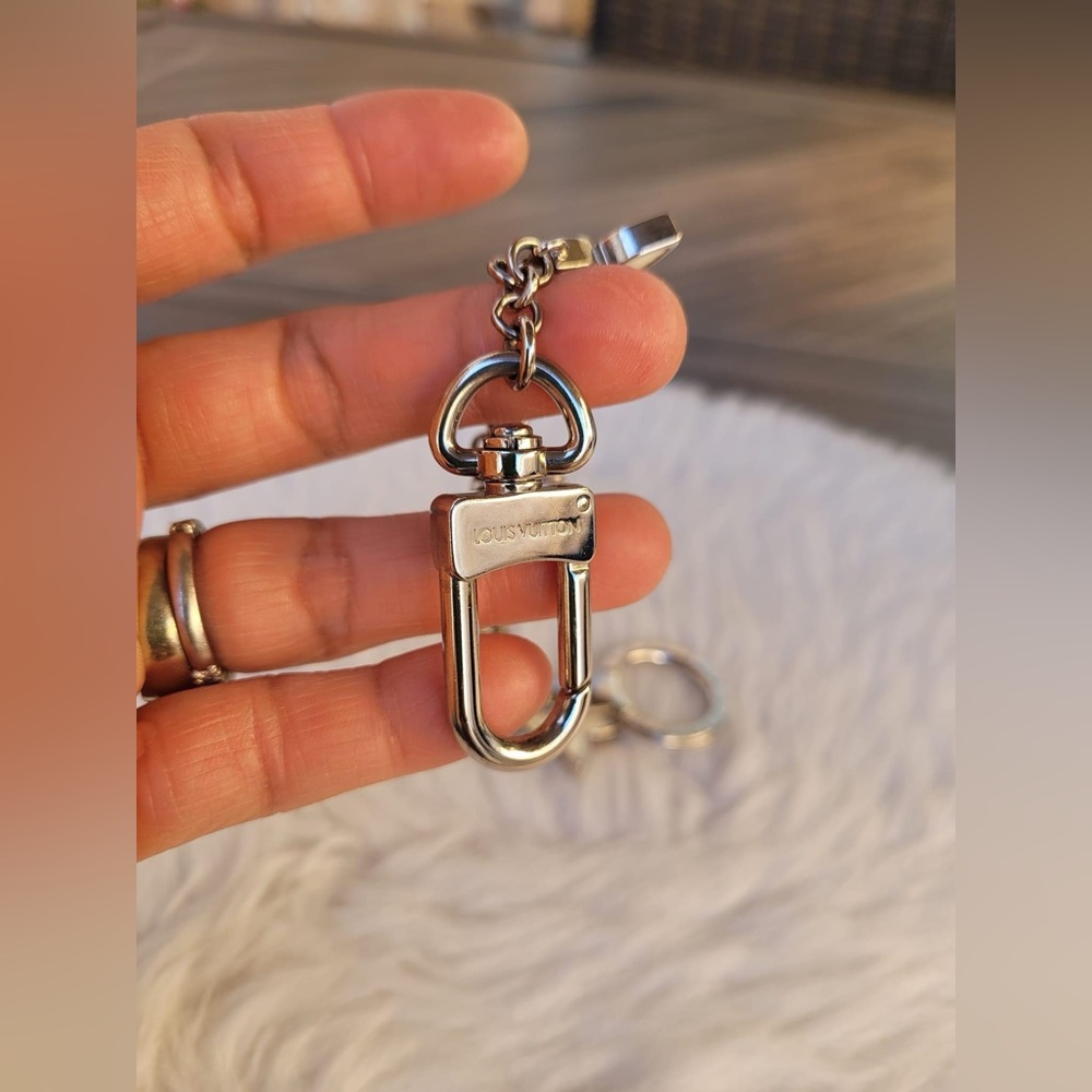 Silver Fleur D'Epi Chain Bag Charm - Picture 10 of 12